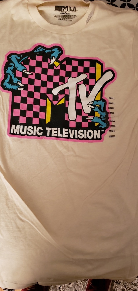 Tee shirt